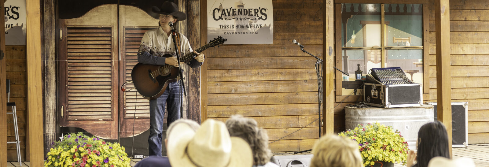 Sidewinder Saloon banner image.